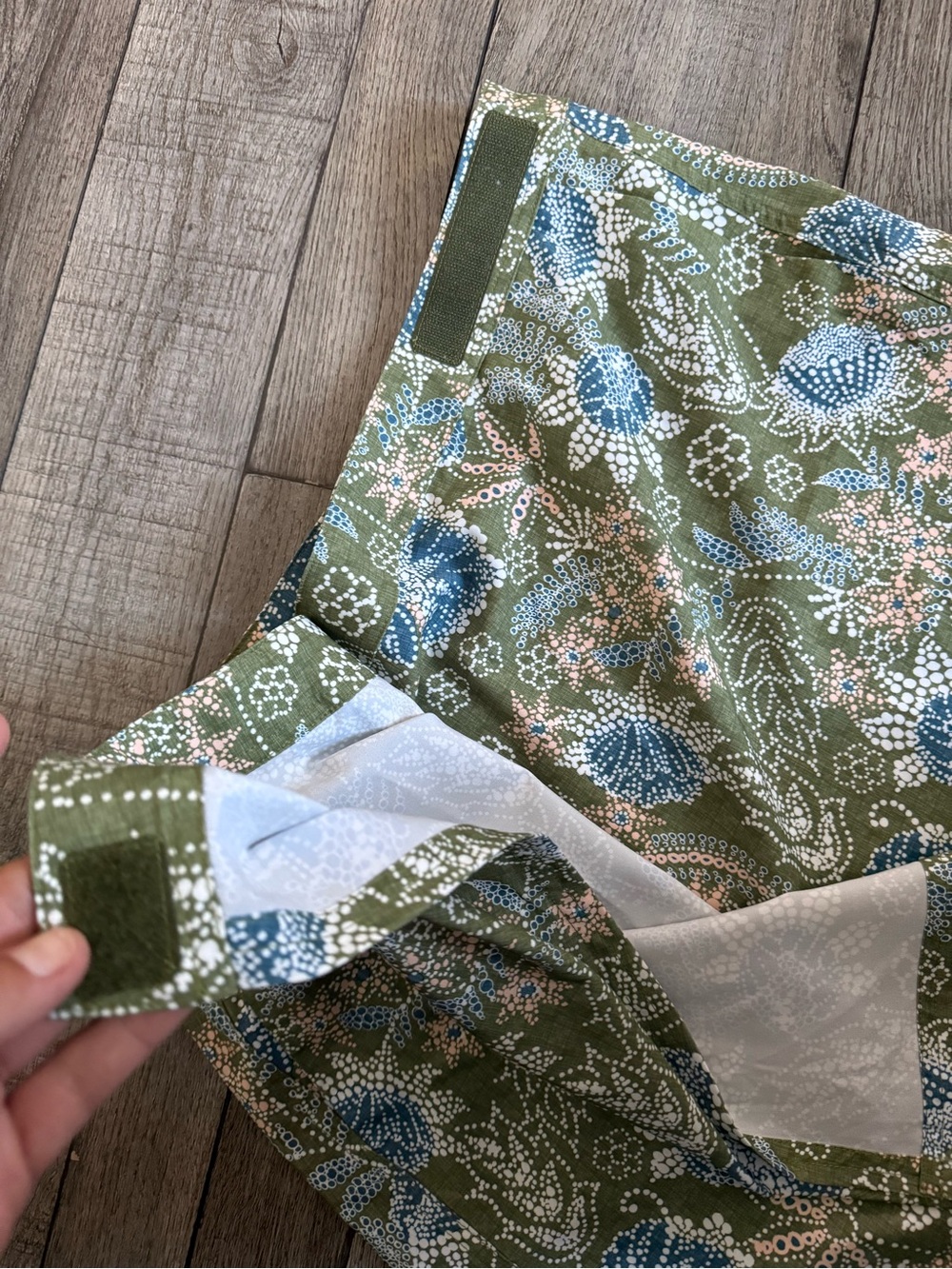 Ripskirt Hawaii Olive and Blue Floral A-Line Skirt - Picture 5 of 5